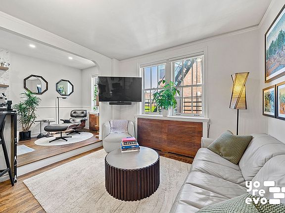 2nd image of 2 Grove St APT 5E