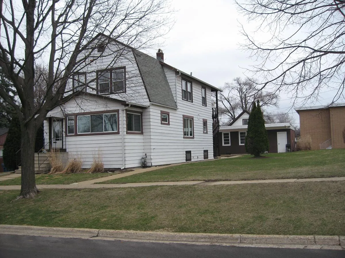 2 bed, 1100 sqft, $1,875 — Photo 2