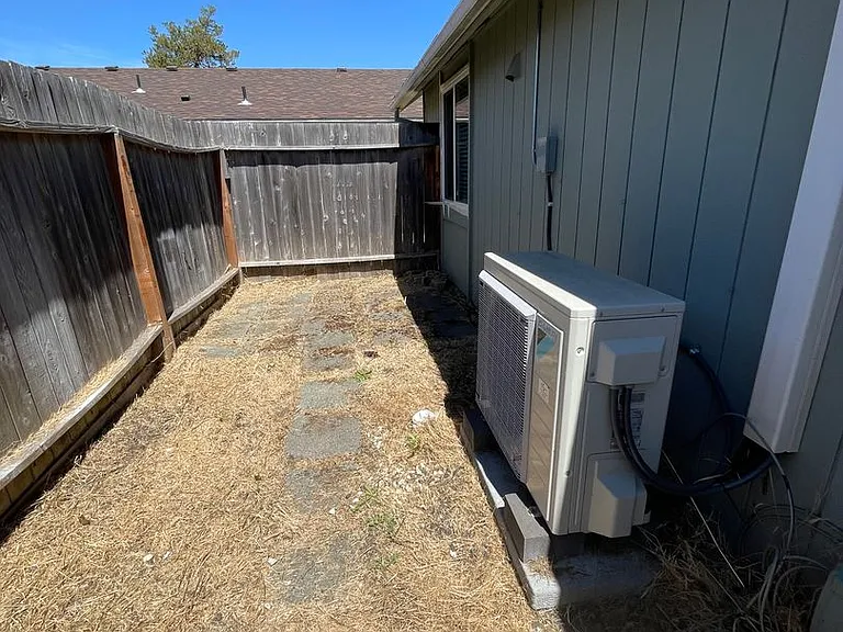 Churchill Village Apartments — Photo 110