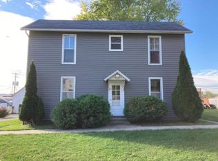 40 2nd St E #1/2, Riverside, IA 52327