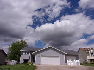 1226 Bellflower Ln, Owatonna, MN 55060