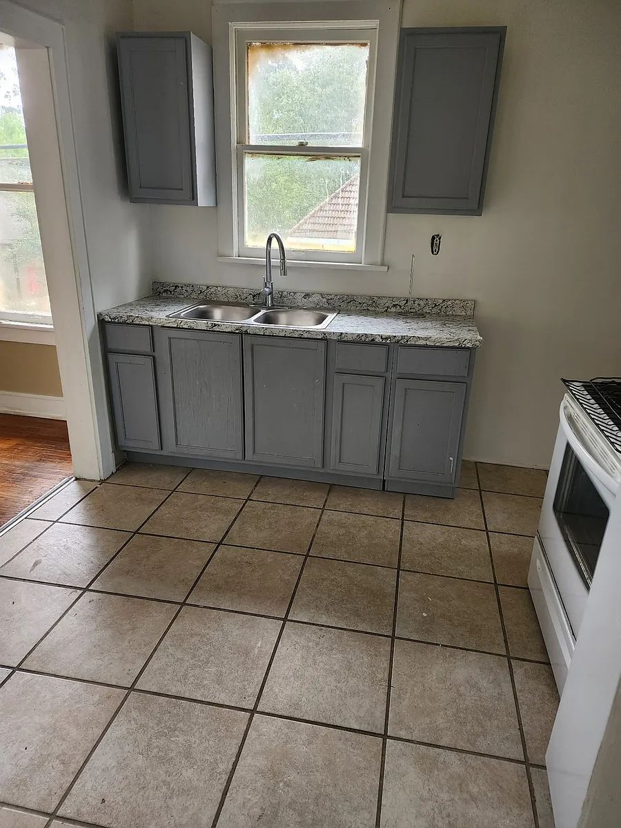 Building Photo - 739 McCormick St #739