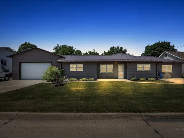 238 3rd Ave N, Alburnett, IA 52202