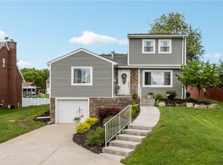 218 Pearl Dr, Lower Burrell, PA