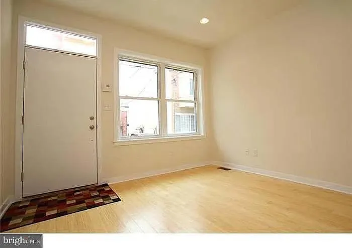1010 S Cleveland St — Photo 2
