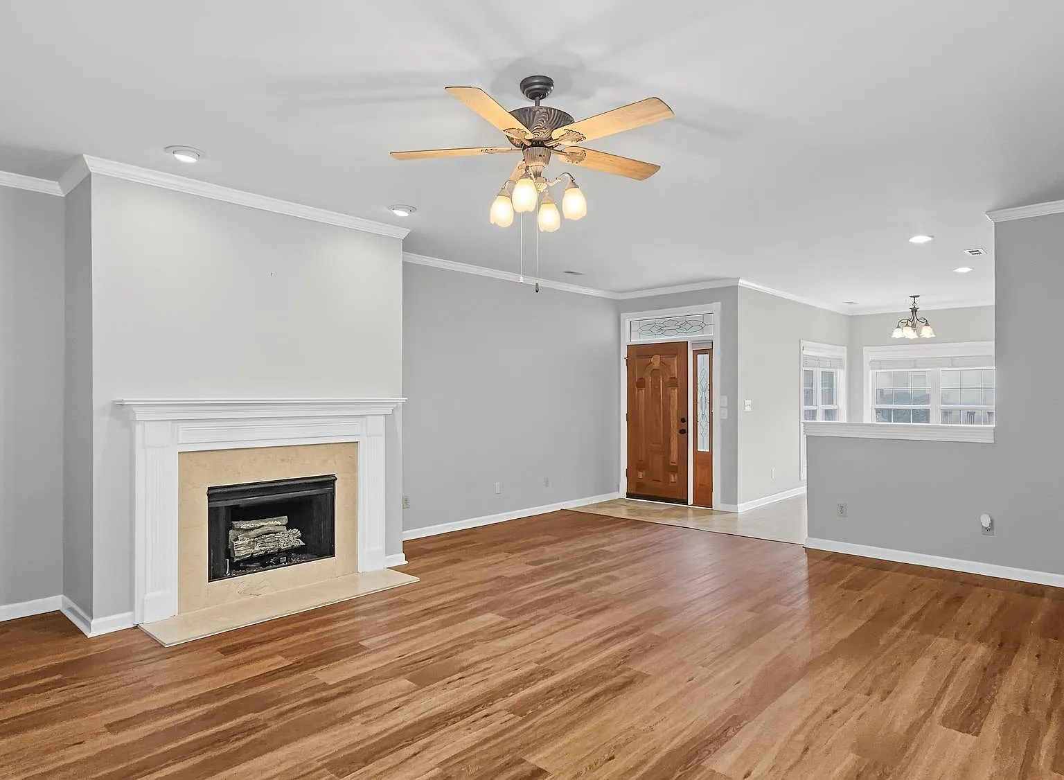3 bed, 2.0 bath, 1870 sqft, $2,250 — Photo 3