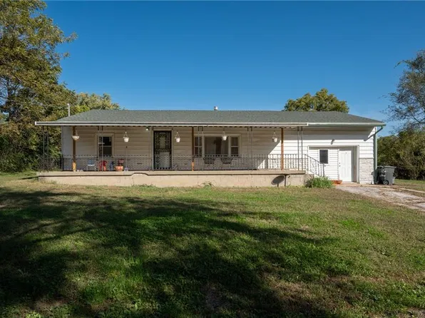 1135 S 55th St, Kansas City, KS 66106