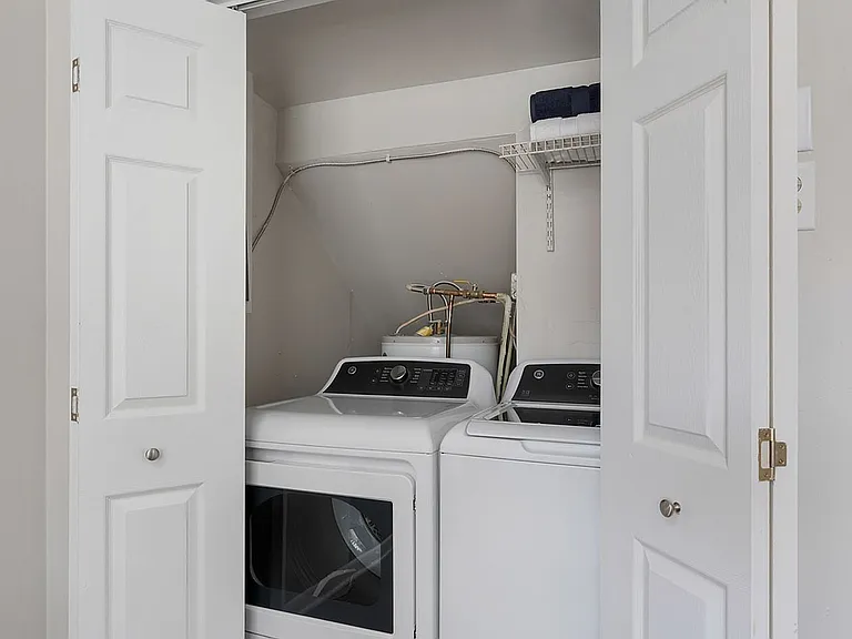 Washer & dryer