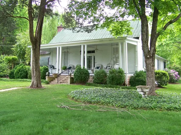 200 McWilliams St, Waynesboro, TN 38485