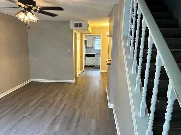5th image of 2045 Sherwood Meadow Dr Unit 3