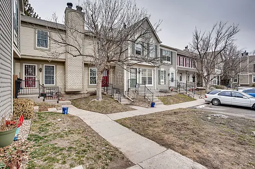1811 S Quebec Way Photo 1