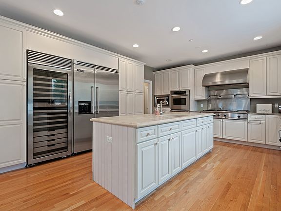 41 Forest Lake Drive