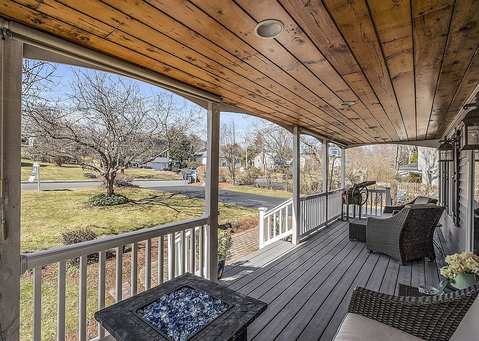 137 Dale Ave, Leominster, MA 01453 Zillow