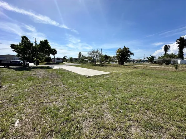 1427 Seagull Dr #5, Englewood, FL 34224