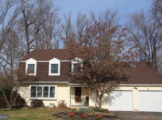 250 Nursery Ave, Levittown, PA 19057