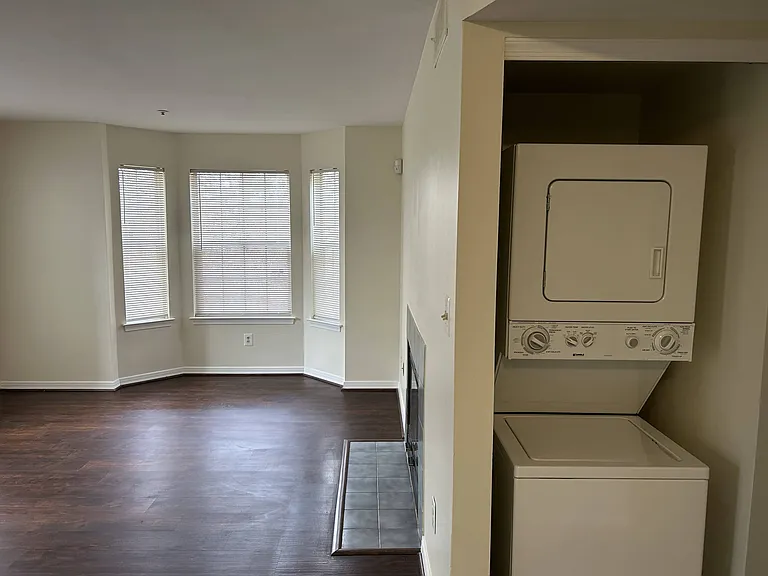 4418 Lord Loudoun Ct #132 — Photo 16