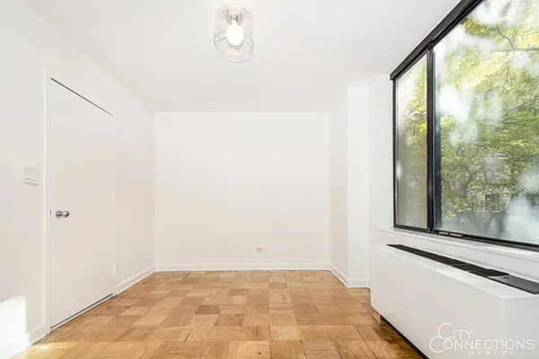 Rented by City Connections Realty | media 20