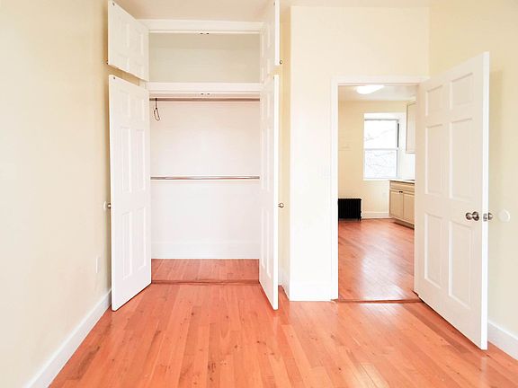 5th image of 600 Sterling Pl APT 3R