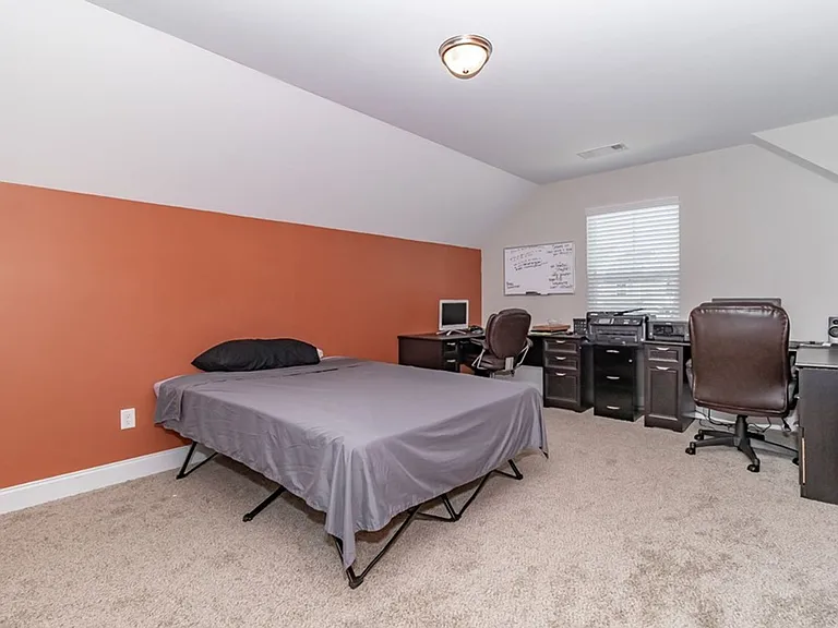 2112 Kinsale Ave — Photo 31