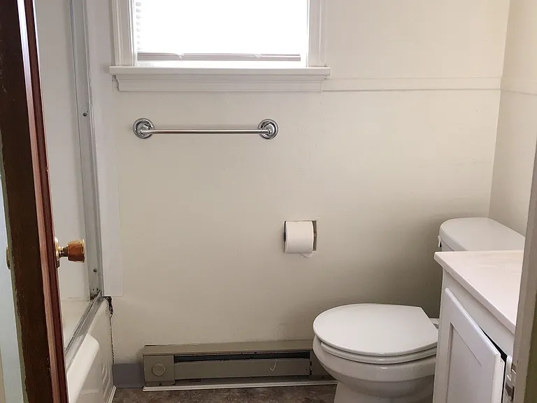 309 NW Cleveland St — Photo 19