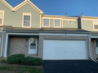 955 Old Oak Cir, Algonquin, IL