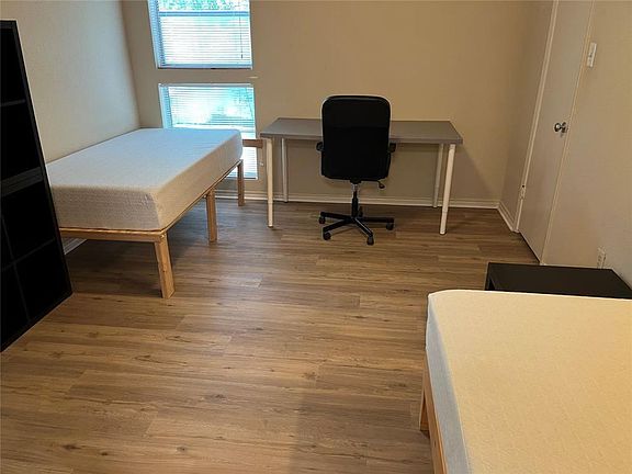 5th image of 2311 Nueces St APT 301