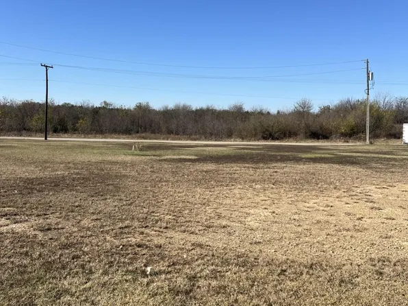 Andrews St, Yale, OK 74085