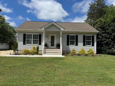 230 Roseneath Ave, Kilmarnock, VA, 22482