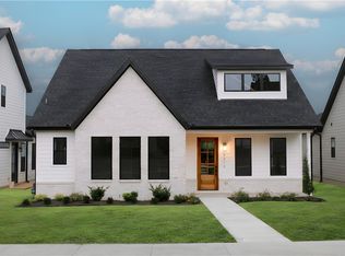 2313 S 31st St, Rogers, AR 72758