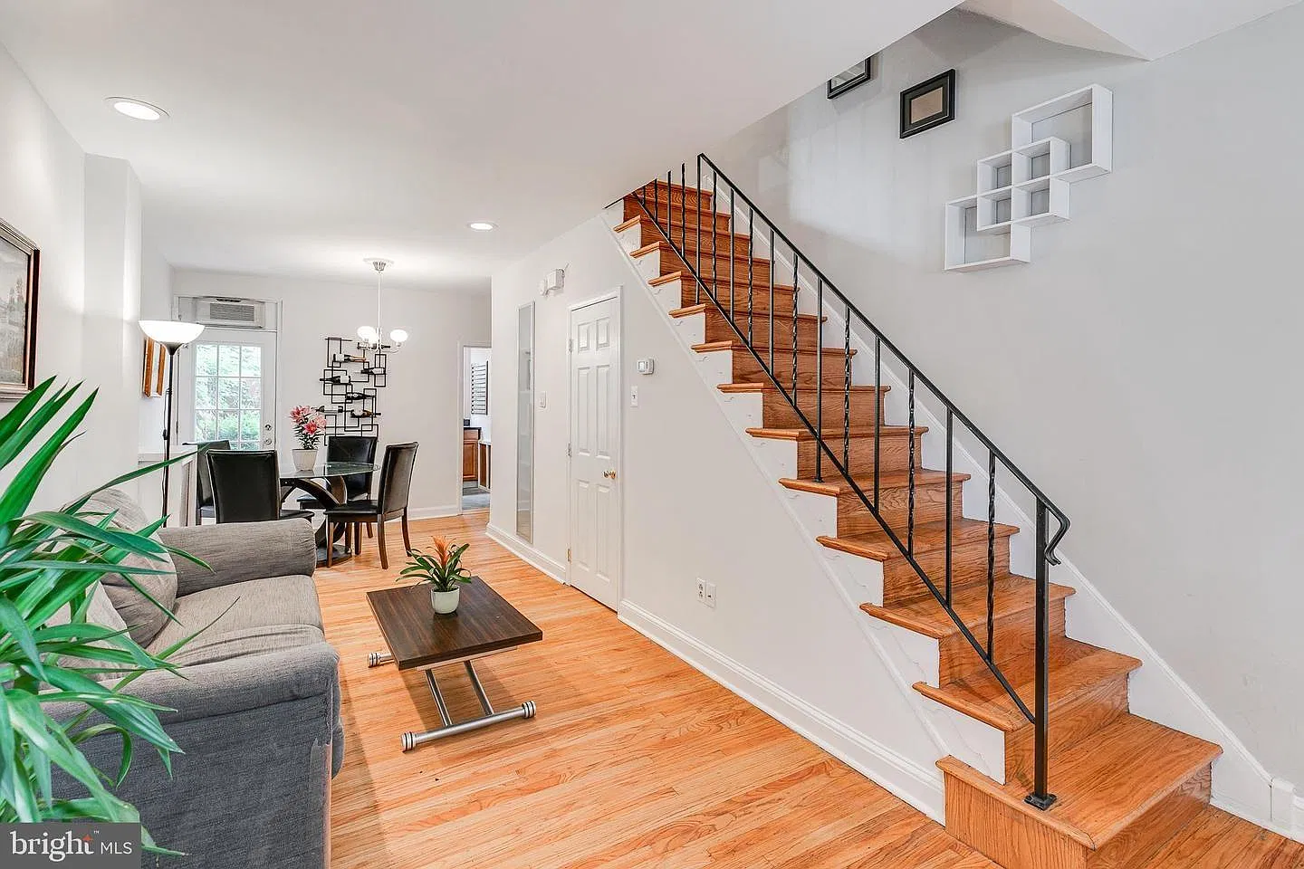 525 S Taney St — Photo 3