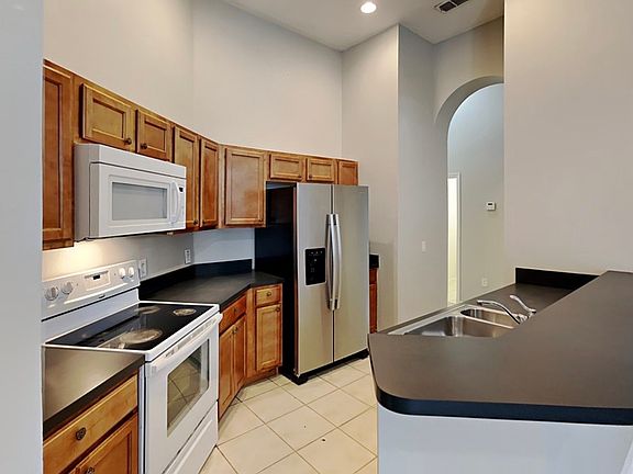 4th image of 2900 Bonita Cir