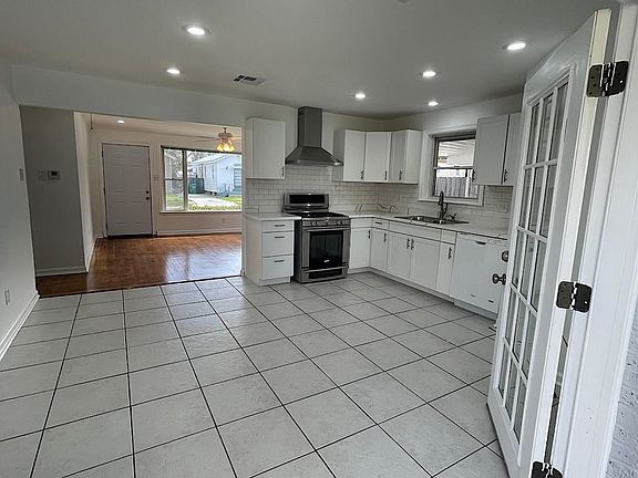 5th image of 3623 Derbigny St