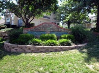 2200 Rodeo Dr, Lawrence, KS 66047