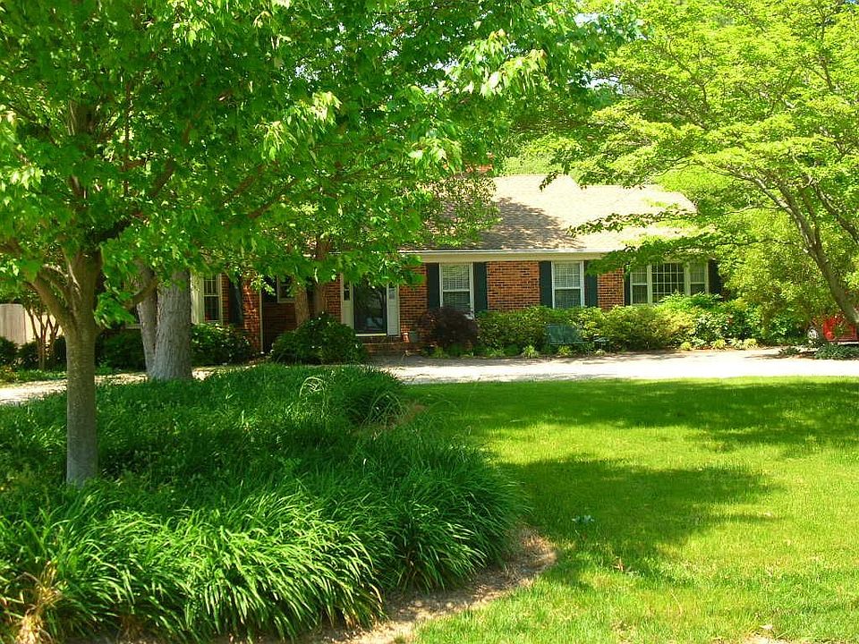 1st image of 1409 Bruton Ln