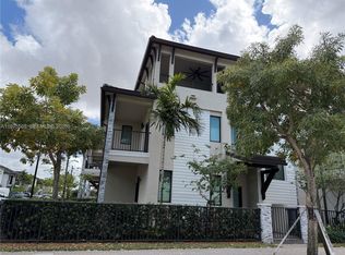8304 NW 49th St, Doral, FL 33166