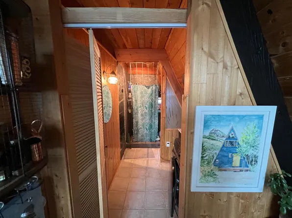 9342 E Moose Haven Ln, Salt Lake City, UT 84121