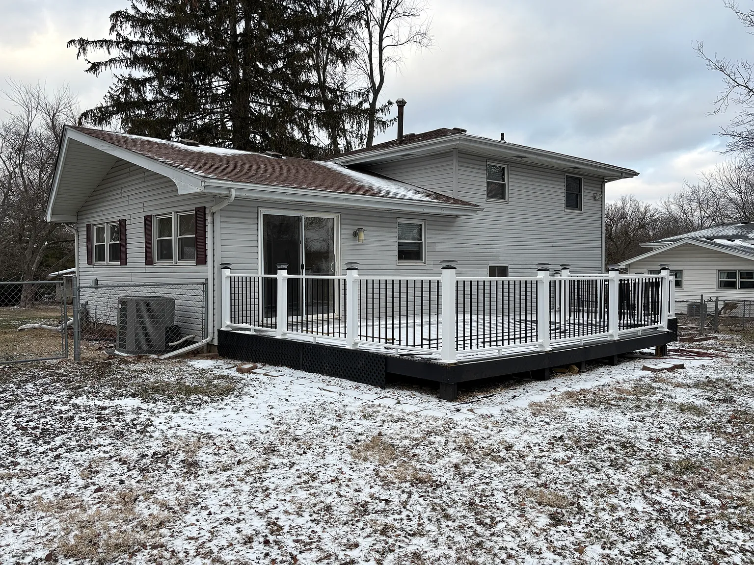 4 bed, 1712 sqft, $2,200 — Photo 3