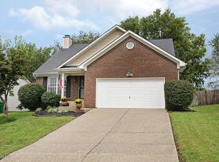 4635 Oak Pointe Dr, Louisville, KY 40245
