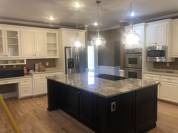 3rd image of 7115 Barkers Bend Dr