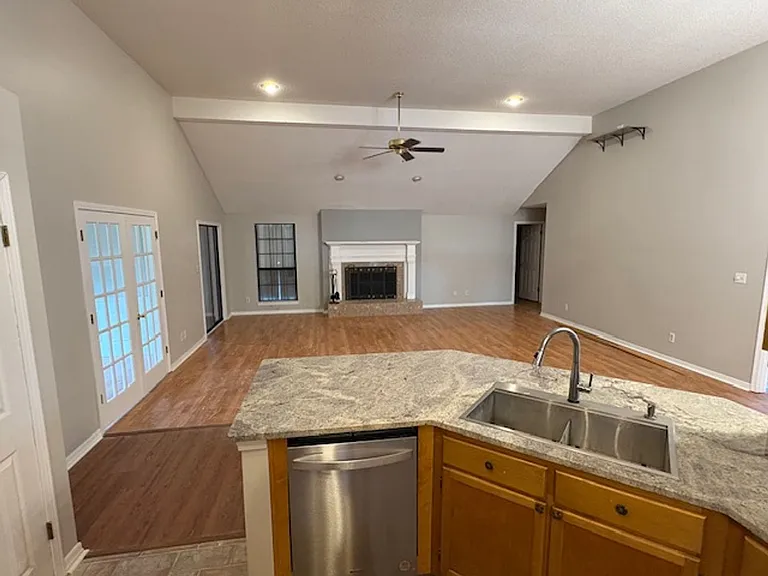 1236 Whitewood Way — Photo 7