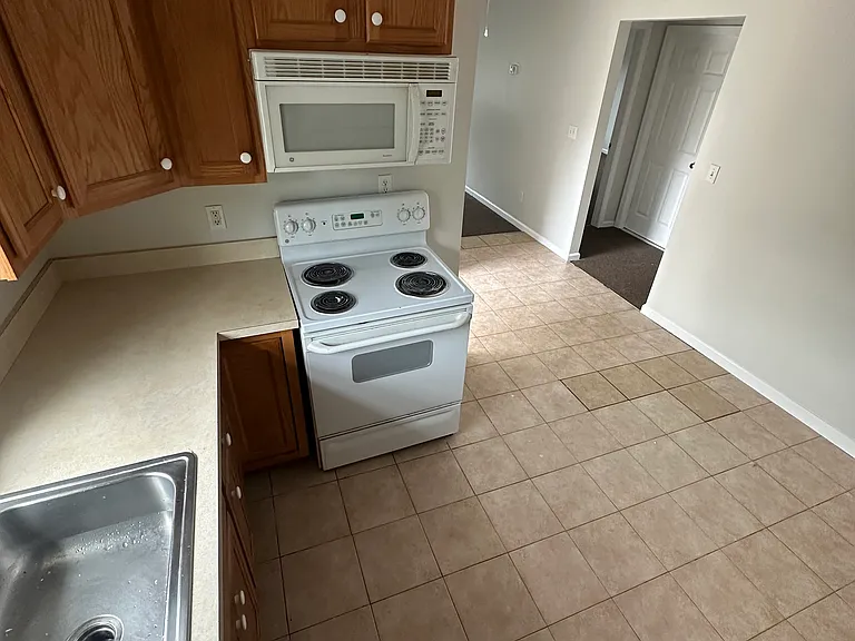 586 Commerce St #2B — Photo 10