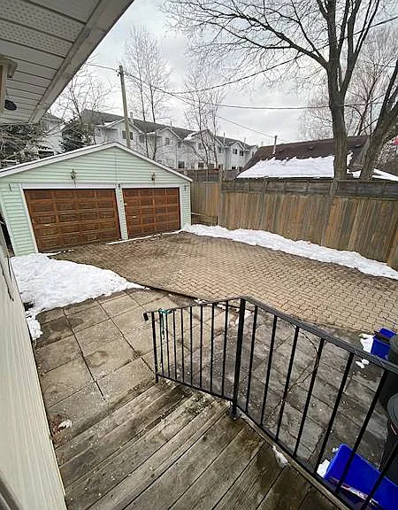 81 Elgin Cres #3 — Photo 8