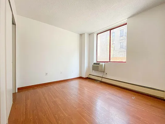 Rented by Keller Williams NYC | media 22