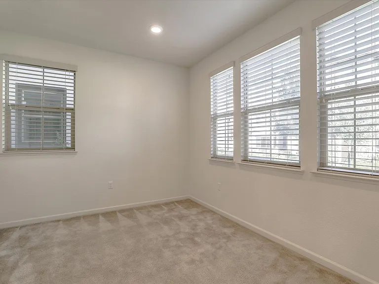 3072 Lina Loop — Photo 32