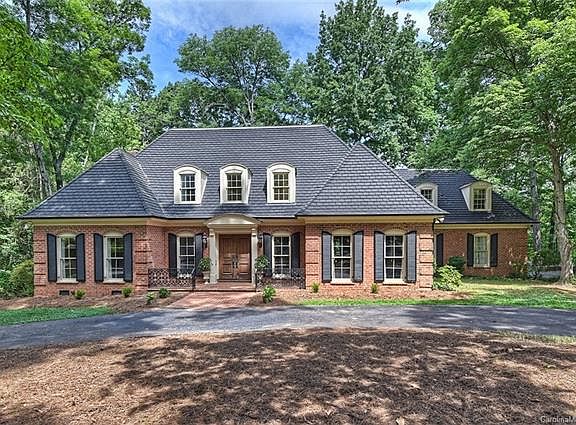5th image of 2040 Stonebridge Ln