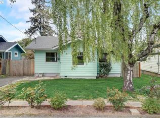 8925 NE Going St, Portland, OR 97220