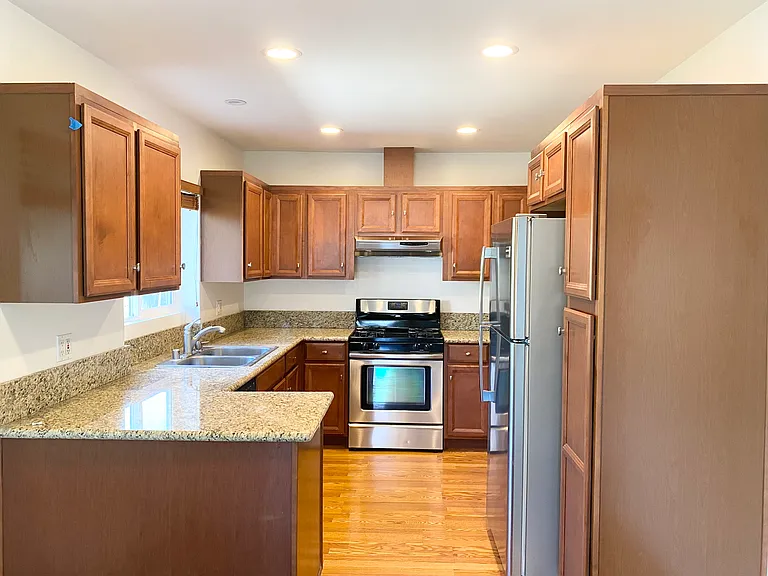 2215 Harriman Ln #A — Photo 7