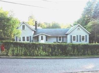 12 Old Coach Rd, East Setauket, NY 11733
