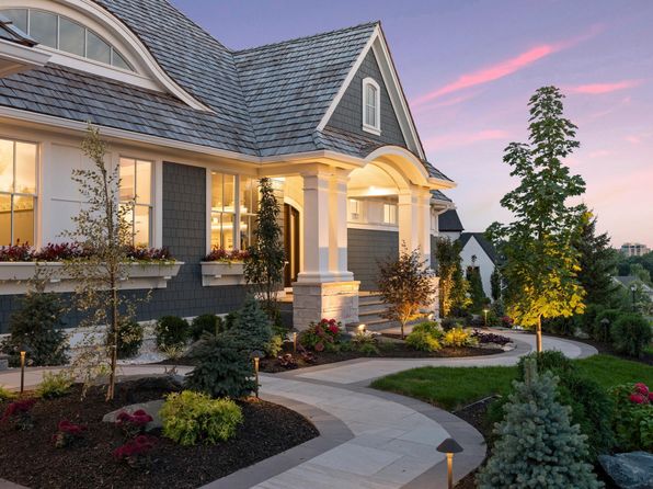 5095 Kelsey Ter, Edina, MN 55436
