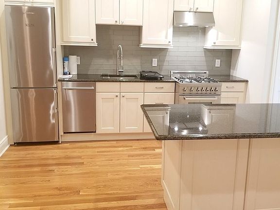 5th image of 81 E 7th St APT 4F
